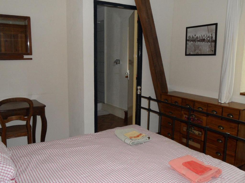 Chambres D'Hotes Domaine Du Bourg Gannay-sur-Loire Szoba fotó